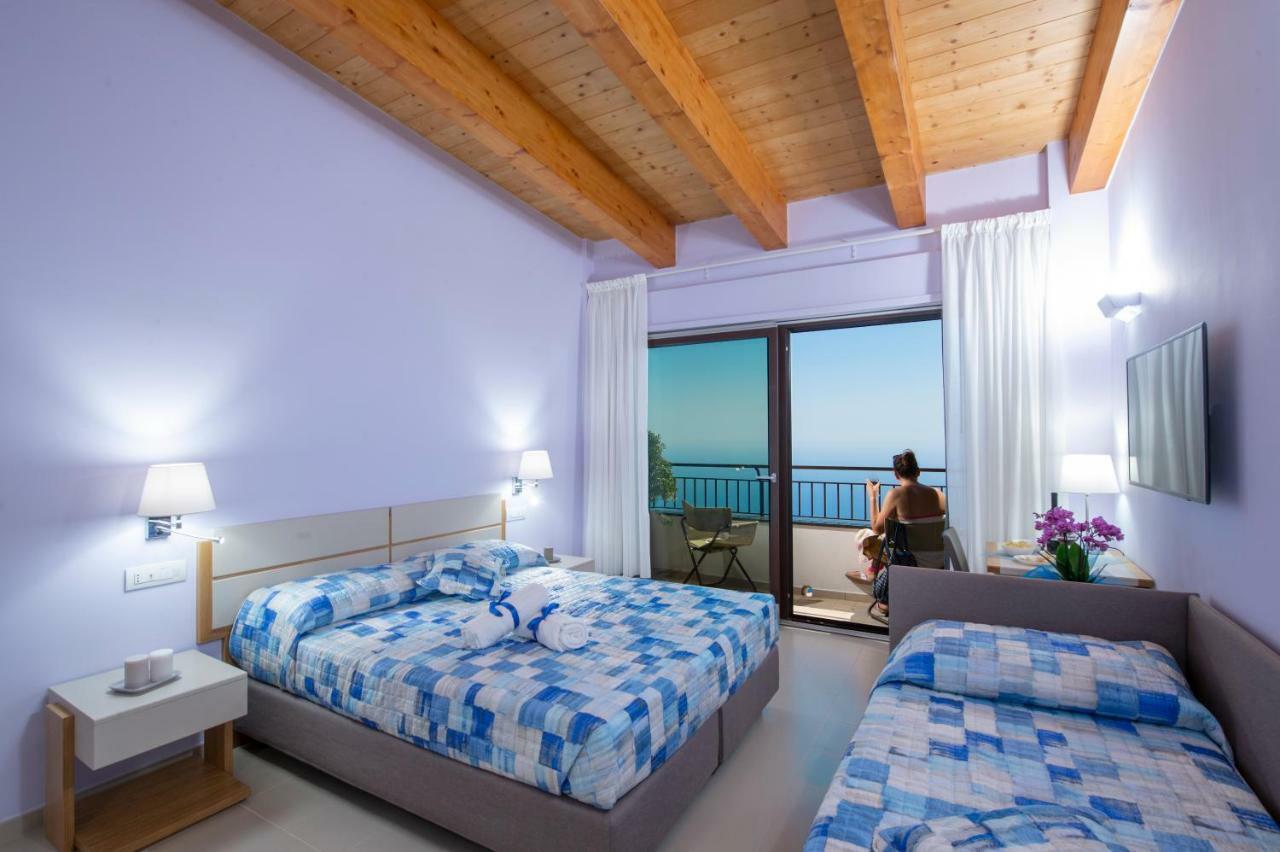 Villa Paradise Resort アジェーロラ エクステリア 写真