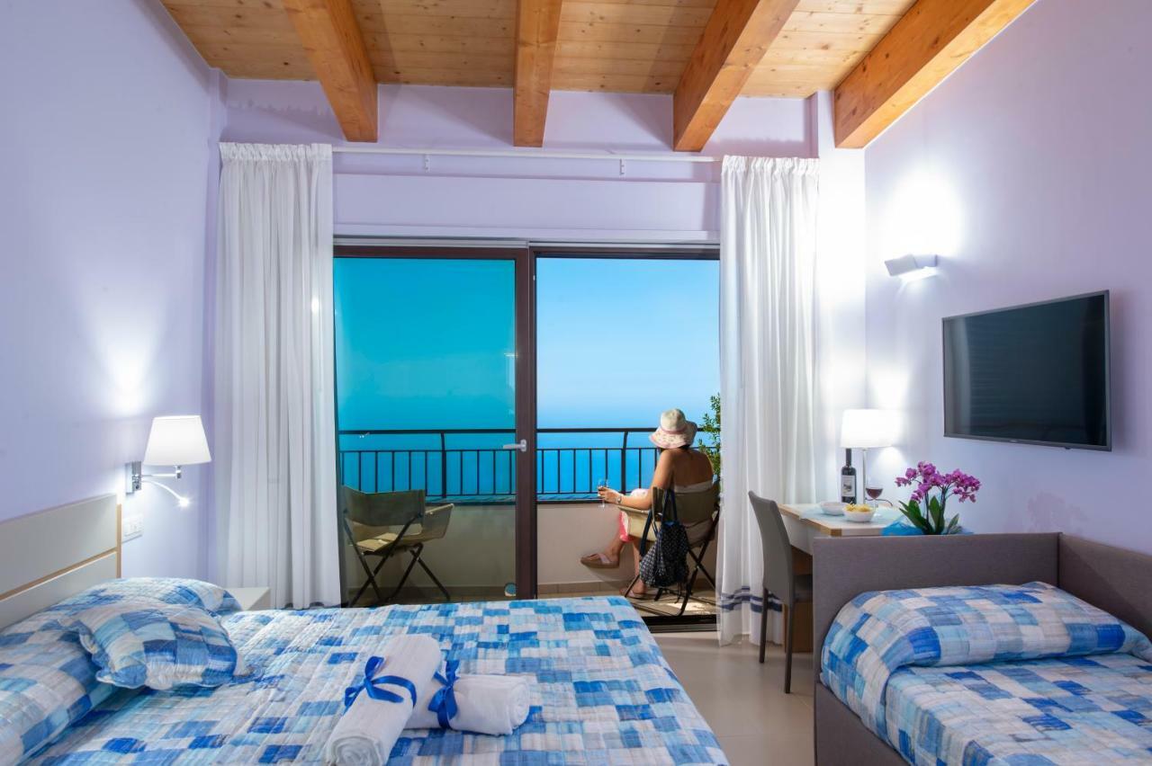 Villa Paradise Resort アジェーロラ エクステリア 写真