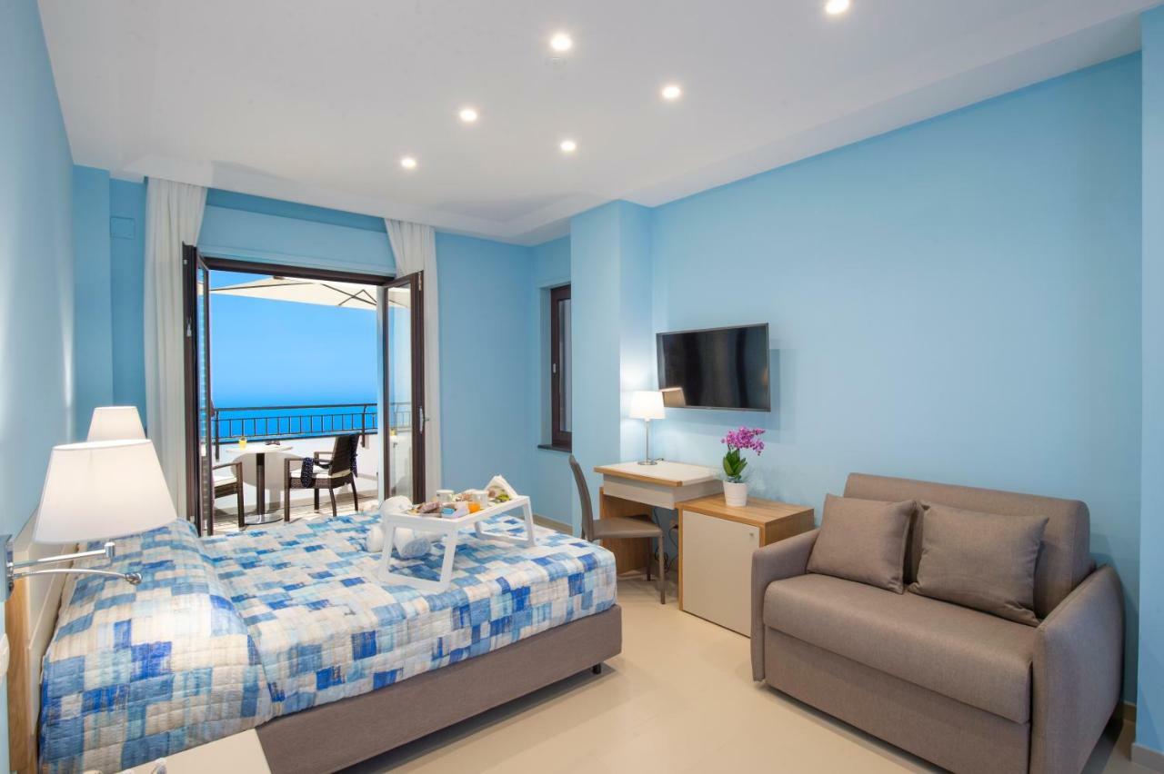 Villa Paradise Resort アジェーロラ エクステリア 写真